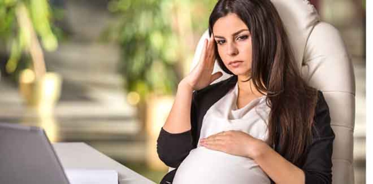 pregnant-working-woman