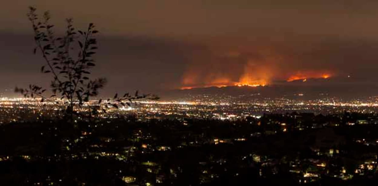 The La Tuna Fire, viewed from the Santa Monica Mountains, burns in the Verdugo Mountains in the Eastern San Fernando Valley of Los Angeles, CA. 9/1/2017