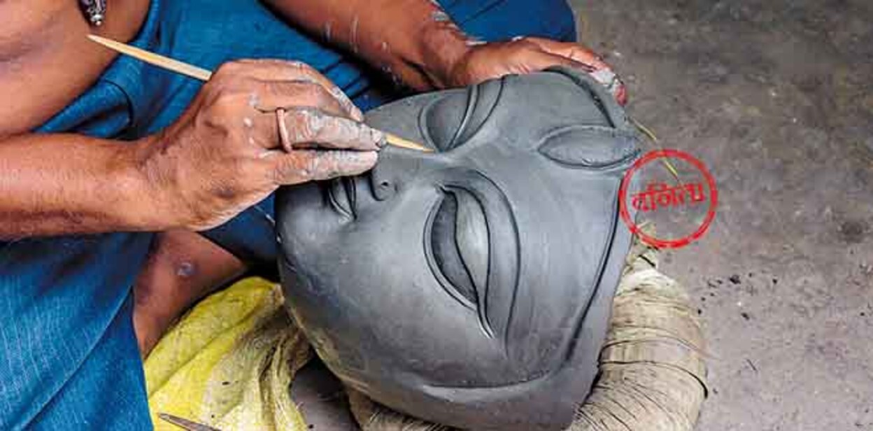 Idol making at Kumartuli Kolkata