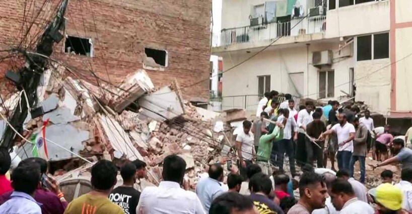 मलबे के नीचे दबे सपने
