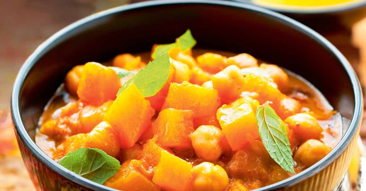 Pumpkin curry with chick-peas