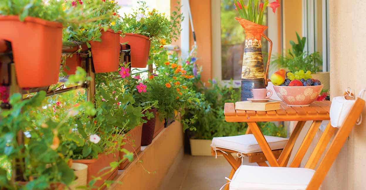 छोटी बालकनी की खूबसूरती